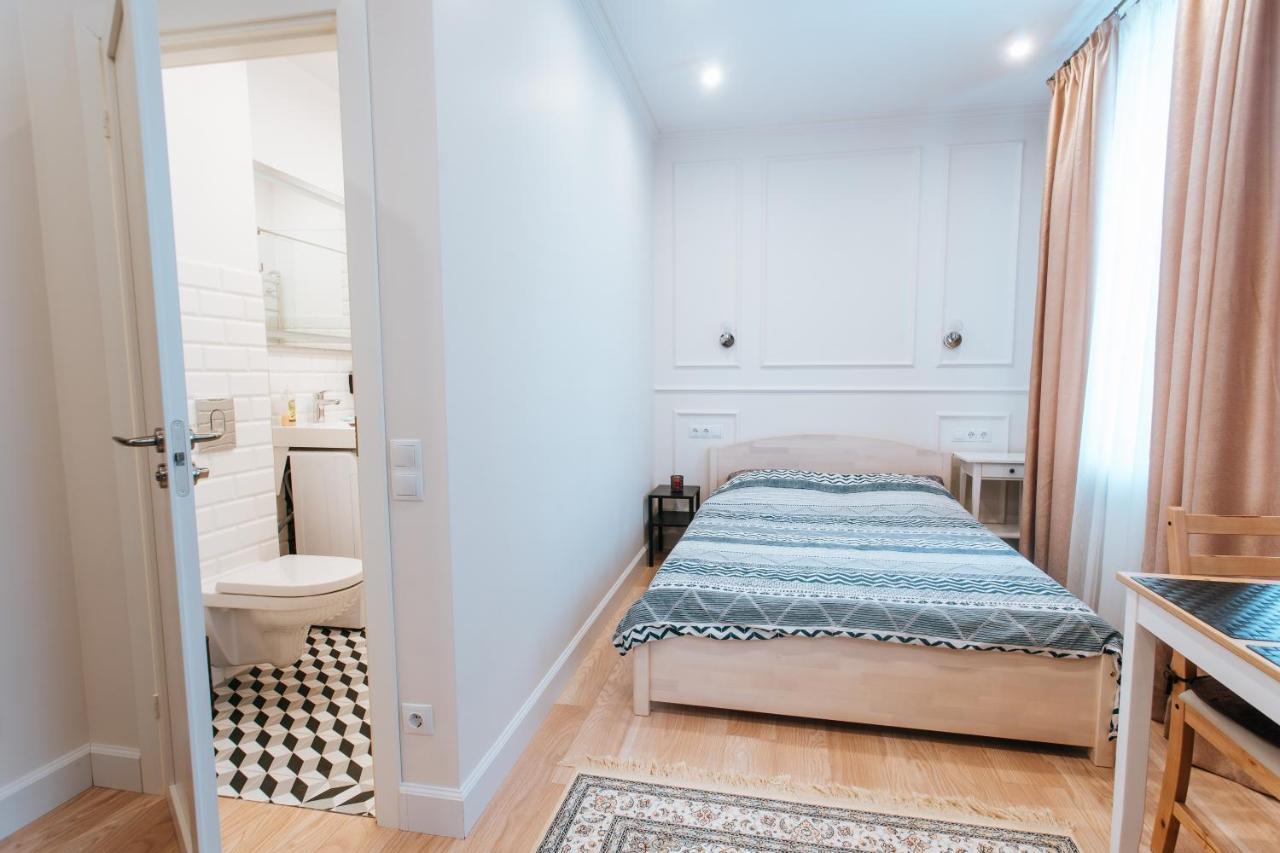 Stylish Latvian-Style Studio Apartment Near City Center, Parks, Cafes & Public Transit Rīga Exterior foto